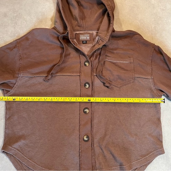 American Eagle Outfitters Brown Hooded Jacket. This feels seriously lived in. XS - Picture 7 of 9